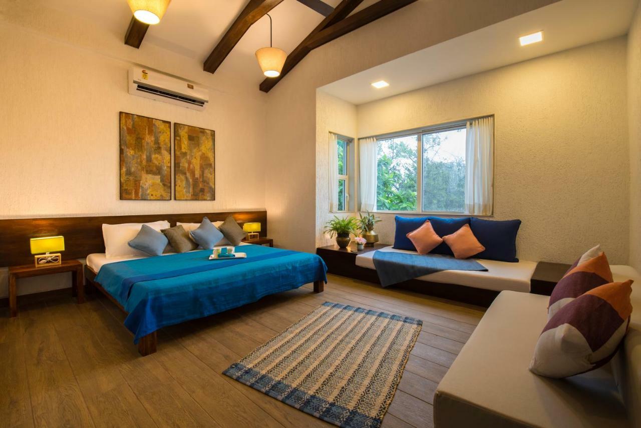 לונבלה El Lodge By Stayvista - Pool, Lawn, And A Charming Gazebo For Your Perfect Getaway מראה חיצוני תמונה
